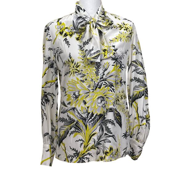 DVF white/black/green silk top, feminine, elegant, Parisian chic, artistic - Picture 1 of 6